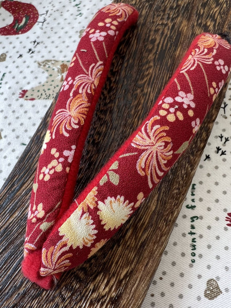 Japanese Women's Wooden Geta Sandals, Size 9-10.5, Floral Red Straps