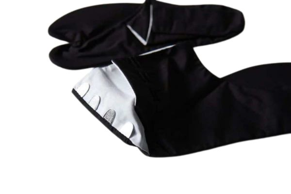 Japanese unisex Black Rubber-Soled Tabi (4 Kohaze Fasteners), size: Men 6-6.5