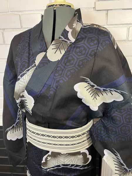 Japanese Men's YUKATA Full 3pc Set / Size: S-M, Traditional Yukata, Obi, Himo String - Pine and Tortoiseshell Pattern