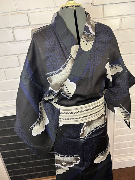 Japanese Men's YUKATA Full 3pc Set / Size: S-M, Traditional Yukata, Obi, Himo String - Pine and Tortoiseshell Pattern