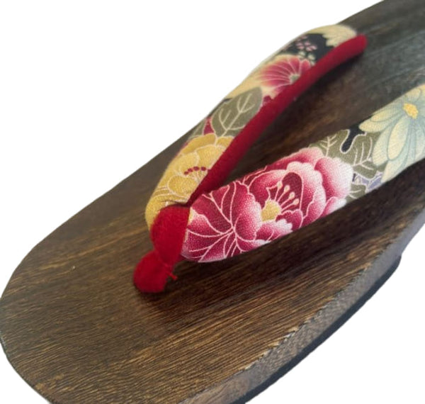 Japanese Women's Geta Sandals / Traditional Japanese flowers pattern, Size L