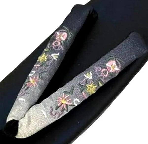 Japanese Floral Embroidered Zori Sandals: Dark Gray Traditional Kimono Shoes