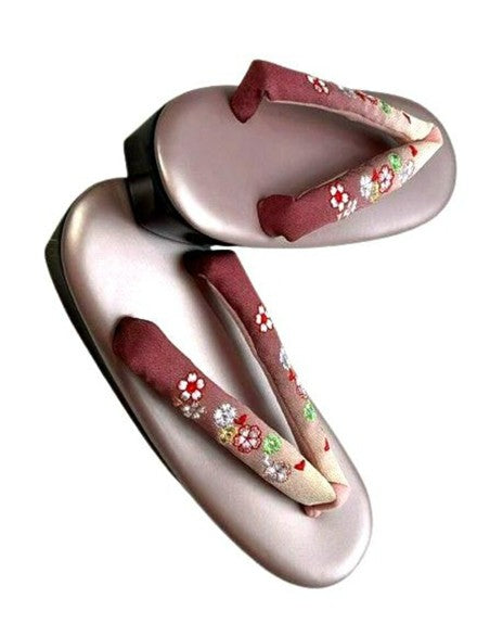 Japanese Floral Embroidered Zori Sandals: Pink Traditional Kimono Shoes
