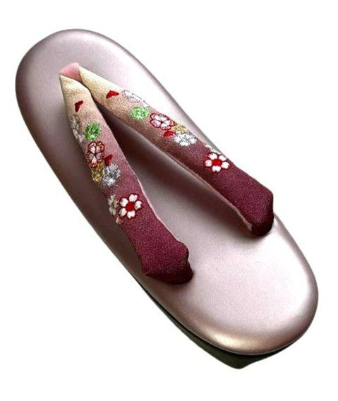 Japanese Floral Embroidered Zori Sandals: Pink Traditional Kimono Shoes
