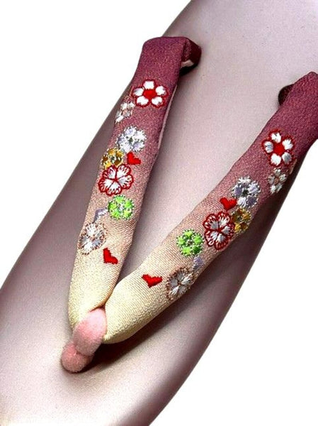 Japanese Floral Embroidered Zori Sandals: Pink Traditional Kimono Shoes
