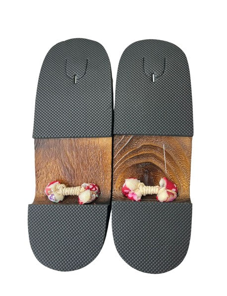 Japanese Women's Traditional Wooden Geta Sandals – Dark Wood with Pink Floral Thong Straps, Size 7.5