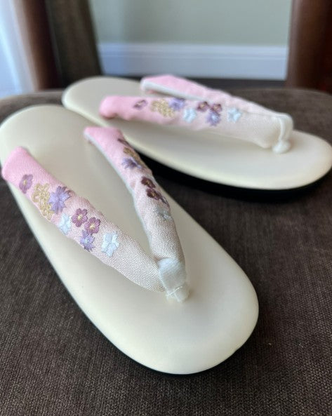 Japanese Zori Sandals – Pink Gradation with Floral Embroidered Straps, Women's Kimono Footwear