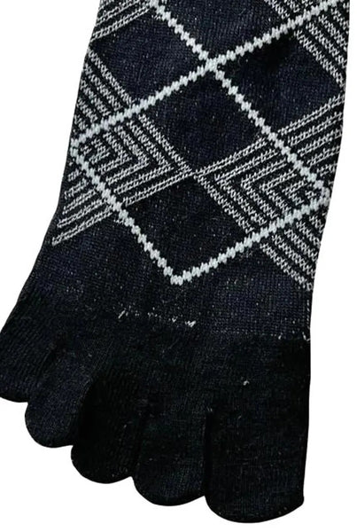 Japanese Five-Toe Socks – Black & Gray Geometric Pattern