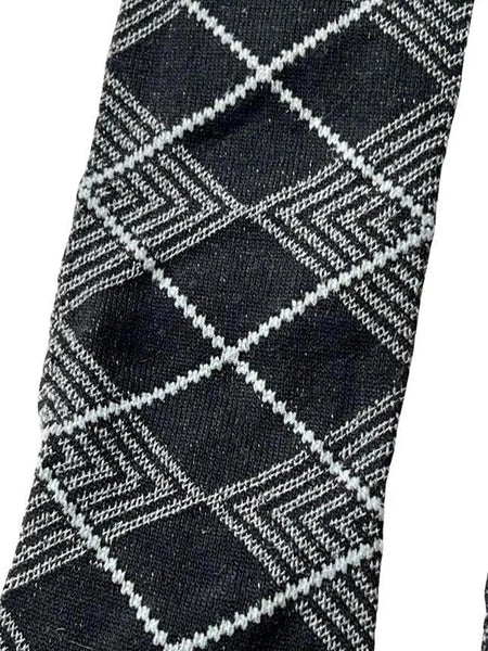 Japanese Five-Toe Socks – Black & Gray Geometric Pattern