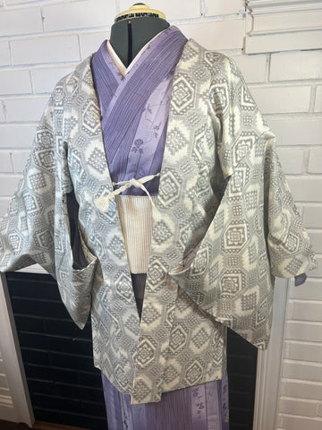 Authentic Japanese Haori Kimono Jacket / Size Free, Vintage Tsumugi Haori Jacket, Geometric Pattern, Silk, Unisex