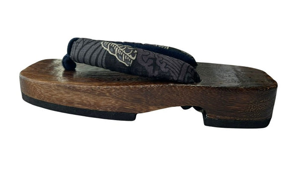 Japanese Children's Geta Sandals – Dark Grain Wood with Koi & Wave Pattern Straps, Size: US Youth 3