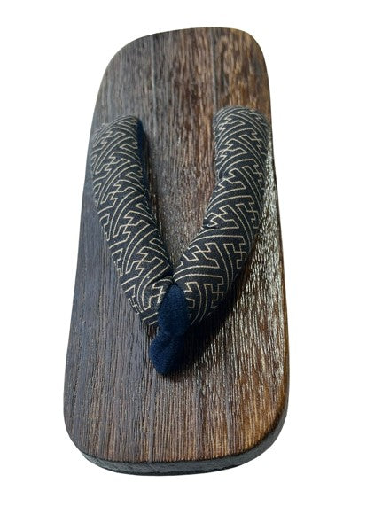 Japanese Children's Geta Sandals – Dark Grain Wood with Navy Geometric Pattern Straps, Size: US Youth 3