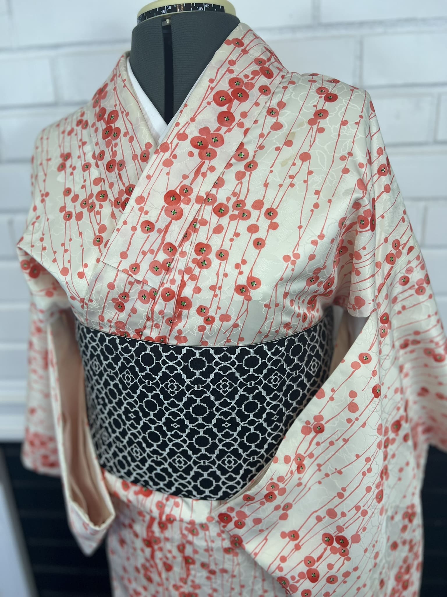 KIMONO, Plum Blossom, Size: S-M / Japanese Traditional Women's Awase (lined) "Komon" Kimono