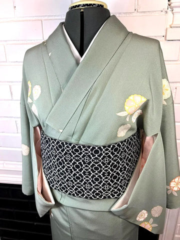 Japanese Vintage KIMONO, Size: M / Traditional Women's Awase (fully lined), Sage Green with Floral Print