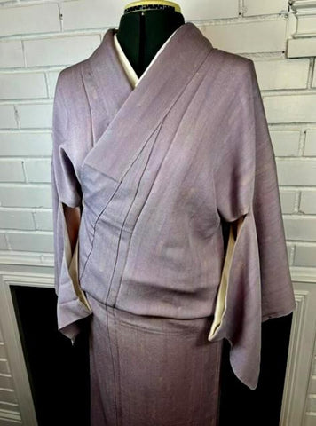 Japanese Vintage KIMONO, Size: M-L / Traditional Women's Awase (fully lined), Subtle Weave Pattern in Pale Lavender