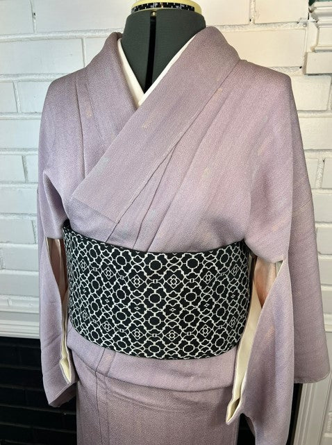 Japanese Vintage Silk Kimono: Pale Lavender Awase (Lined), Size M-L