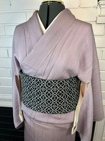 Japanese Vintage KIMONO, Size: M-L / Traditional Women's Awase (fully lined), Subtle Weave Pattern in Pale Lavender