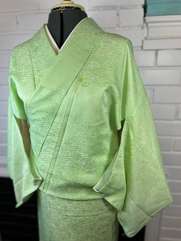 Japanese Washable Vintage KIMONO, Size: M / Traditional Women's Awase (Lined) "Komon" Kimono, Light Green with  Geometric Woven Pattern