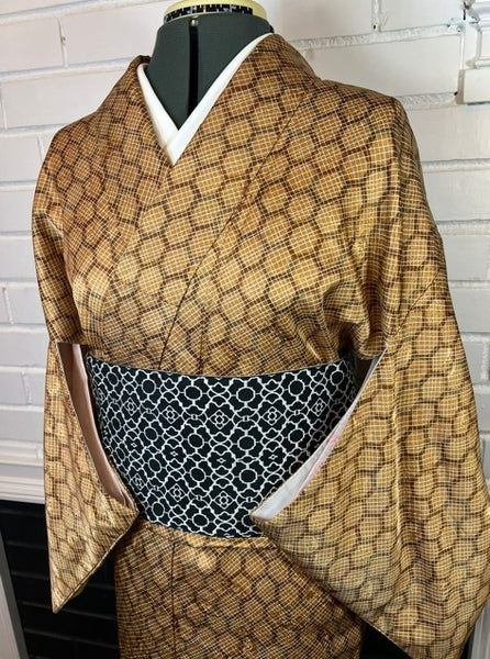 Vintage Japanese Brown Geometric Kimono | Awase (Fully Lined) | Traditional Japanese Clothing