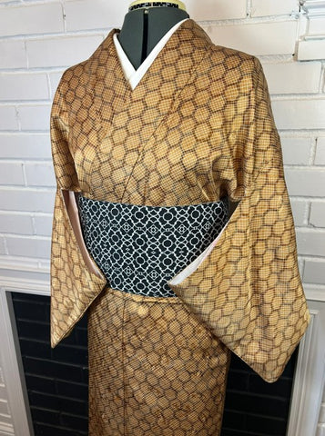 Vintage Japanese Brown Geometric Kimono | Awase (Fully Lined) | Traditional Japanese Clothing