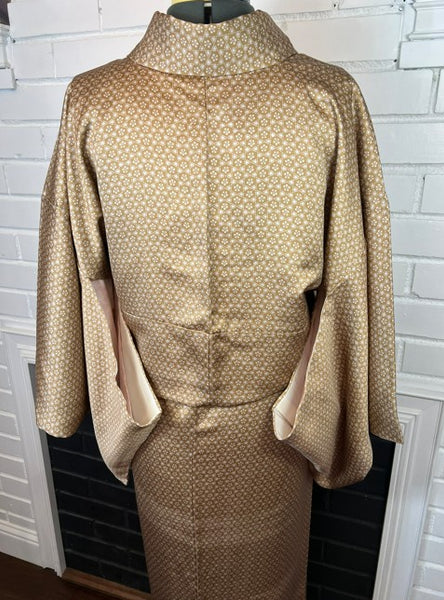 Vintage Japanese Awase Kimono – Light Brown with Geometric Floral Pattern