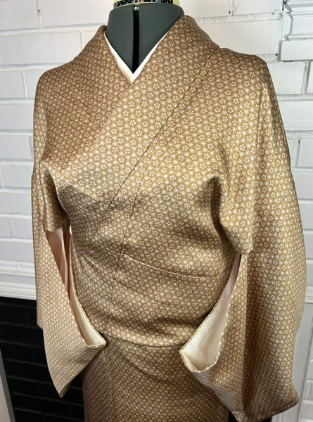 Vintage Japanese Awase Kimono – Light Brown with Geometric Floral Pattern