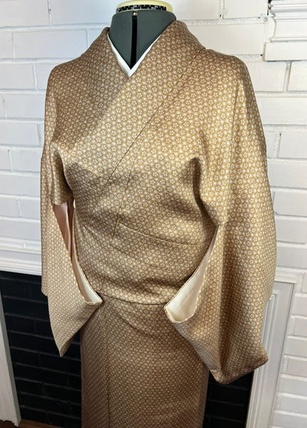 Vintage Japanese Awase Kimono – Light Brown with Geometric Floral Pattern