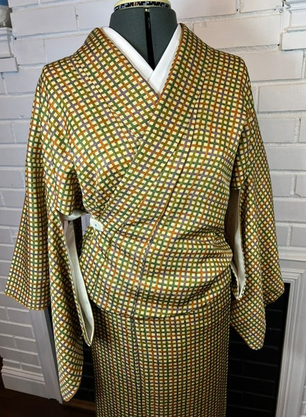 Vintage Silk Kimono and Zori Set – Autumn Geometric Pattern | Elegant Traditional Japanese outfit