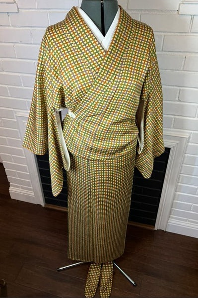 Vintage Silk Kimono and Zori Set – Autumn Geometric Pattern | Elegant Traditional Japanese outfit