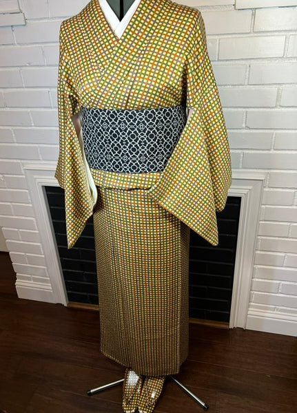 Vintage Silk Kimono and Zori Set – Autumn Geometric Pattern | Elegant Traditional Japanese outfit