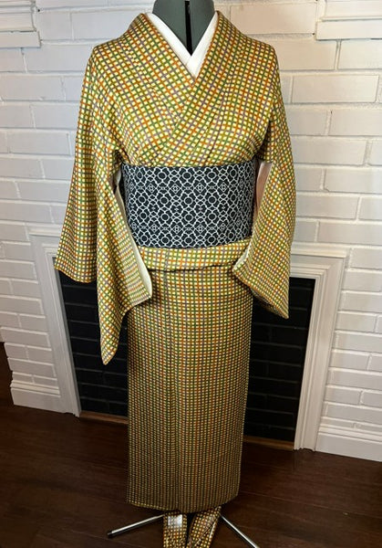Vintage Silk Kimono and Zori Set – Autumn Geometric Pattern | Elegant Traditional Japanese outfit