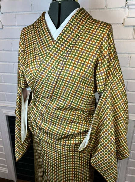 Vintage Silk Kimono and Zori Set – Autumn Geometric Pattern | Elegant Traditional Japanese outfit