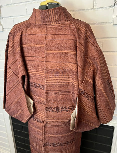 Vintage Japanese Kimono – Rust Brown Awase Kimono with Floral & Stripe Pattern – Traditional Silk Kimono Robe