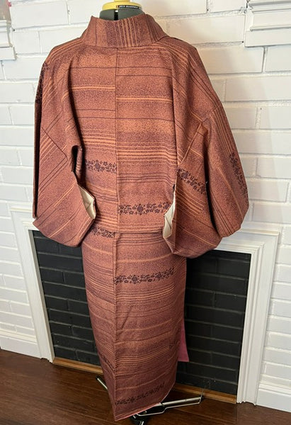 Vintage Japanese Kimono – Rust Brown Awase Kimono with Floral & Stripe Pattern – Traditional Silk Kimono Robe
