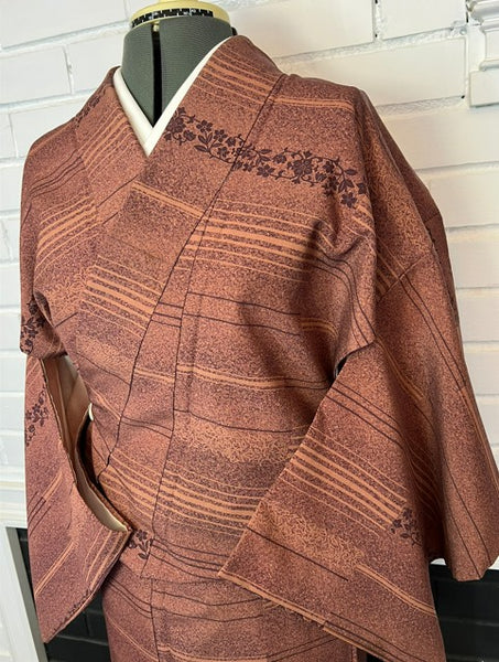 Vintage Japanese Kimono – Rust Brown Awase Kimono with Floral & Stripe Pattern – Traditional Silk Kimono Robe