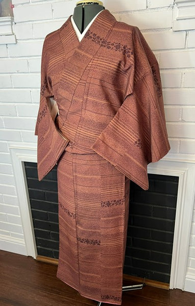 Vintage Japanese Kimono – Rust Brown Awase Kimono with Floral & Stripe Pattern – Traditional Silk Kimono Robe