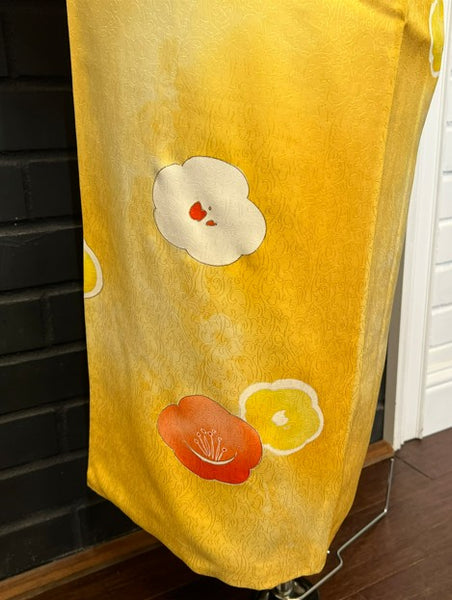 Vintage Silk Awase Kimono – Golden Yellow with Floral Motif – Traditional Lined Japanese Kimono