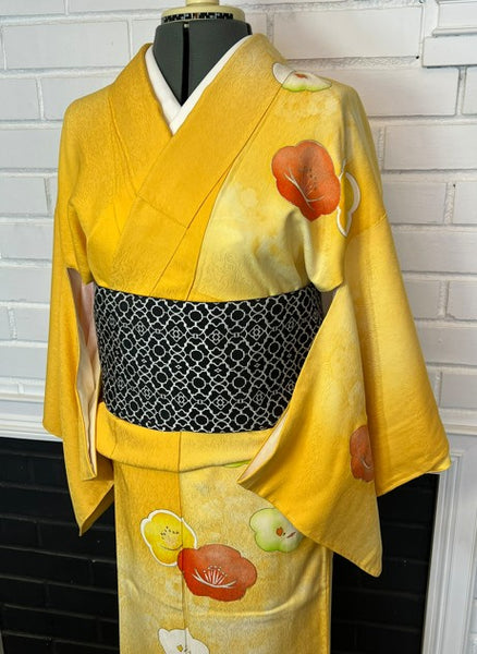 Vintage Silk Awase Kimono – Golden Yellow with Floral Motif – Traditional Lined Japanese Kimono