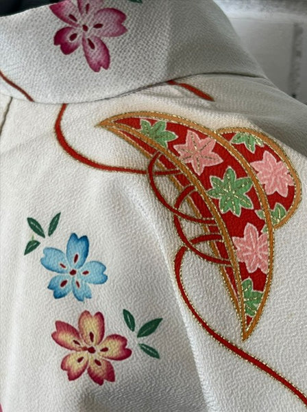 Vintage Silk Chirimen Awase Kimono in Cream – Floral & Fan Motif – Japanese Sakura Design – Elegant Traditional Wear
