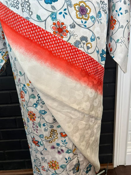 Vintage Awase Kimono – Elegant Floral Japanese Kimono in Soft White