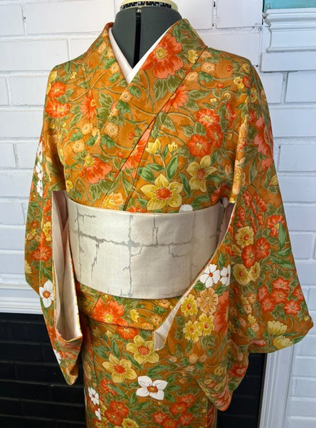 Vintage Awase Kimono – Orange Floral Pattern, Elegant Japanese Traditional Wear