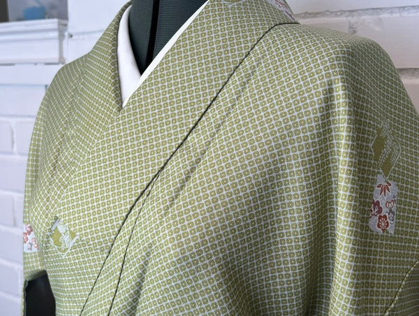 Japanese Awase Kimono / Olive Green Komon with Floral Motif, Size: M-L