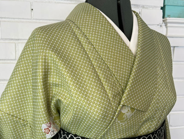 Japanese Awase Kimono / Olive Green Komon with Floral Motif, Size: M-L