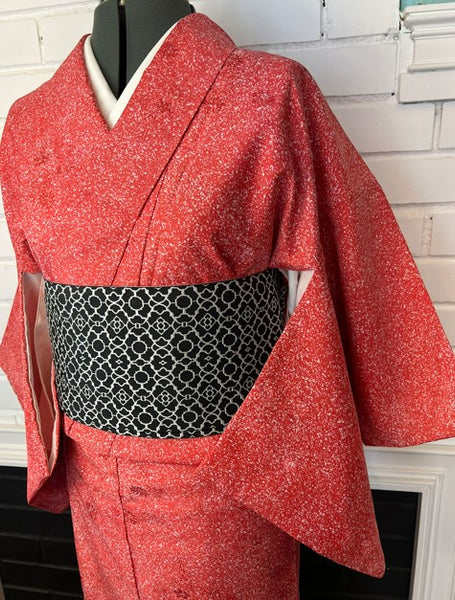 Vintage Japanese Awase Kimono – Deep Red with Scattered Floral & Snow Splash Pattern