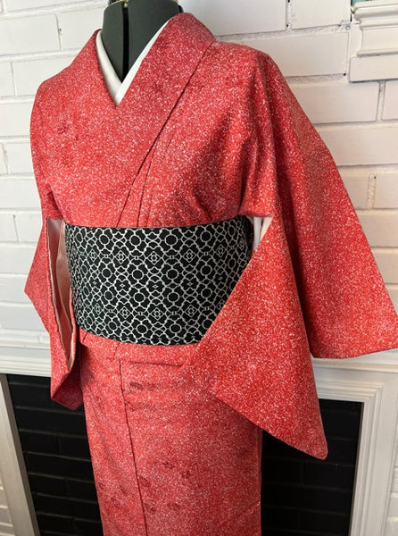 Vintage Japanese Awase Kimono – Deep Red with Scattered Floral & Snow Splash Pattern