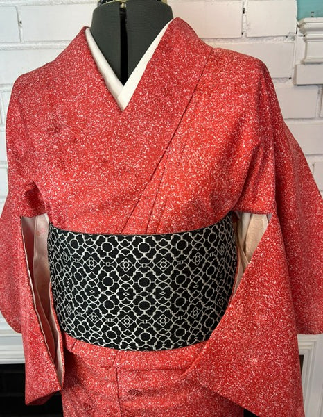 Vintage Japanese Awase Kimono – Deep Red with Scattered Floral & Snow Splash Pattern