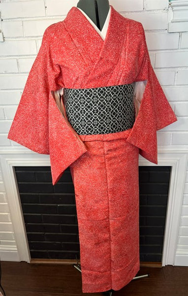 Vintage Japanese Awase Kimono – Deep Red with Scattered Floral & Snow Splash Pattern