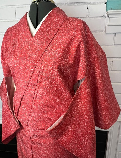 Vintage Japanese Awase Kimono – Deep Red with Scattered Floral & Snow Splash Pattern