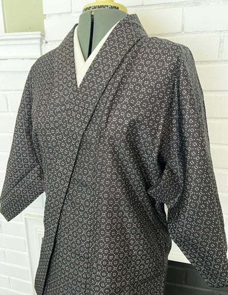 Japanese Vintage Petite Awase Kimono – Kasuri-Style Cross Pattern, Hand-Sewn Cotton Lined Kimono