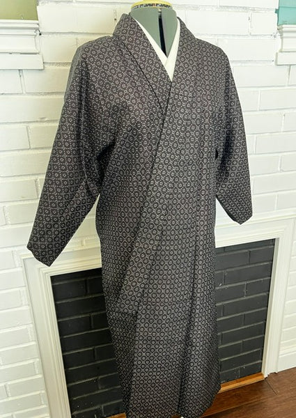 Japanese Vintage Petite Awase Kimono – Kasuri-Style Cross Pattern, Hand-Sewn Cotton Lined Kimono